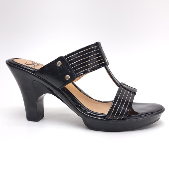 Sofft Black Patent Leather Croc Embossed T-Strap Platform Heel Sandals 7.5M main image 7